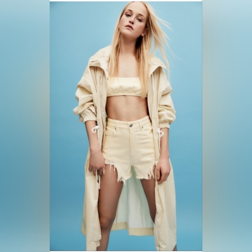 Zara Pale Yelow Shorts High Waist
